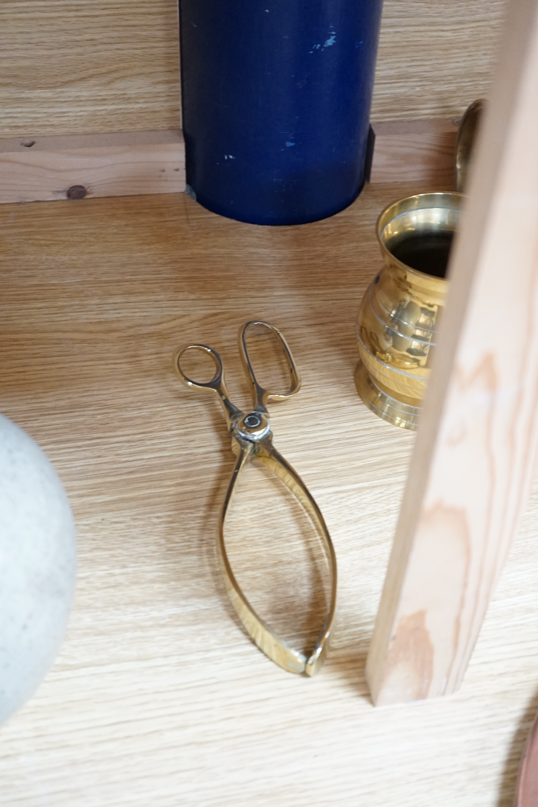 A Bells scotch whiskey table bell and Johnnie Walker copper advertising dish, old keys, graduated tankards, 18th/19th century copper milk skimmer, a cornet, etc. (13)